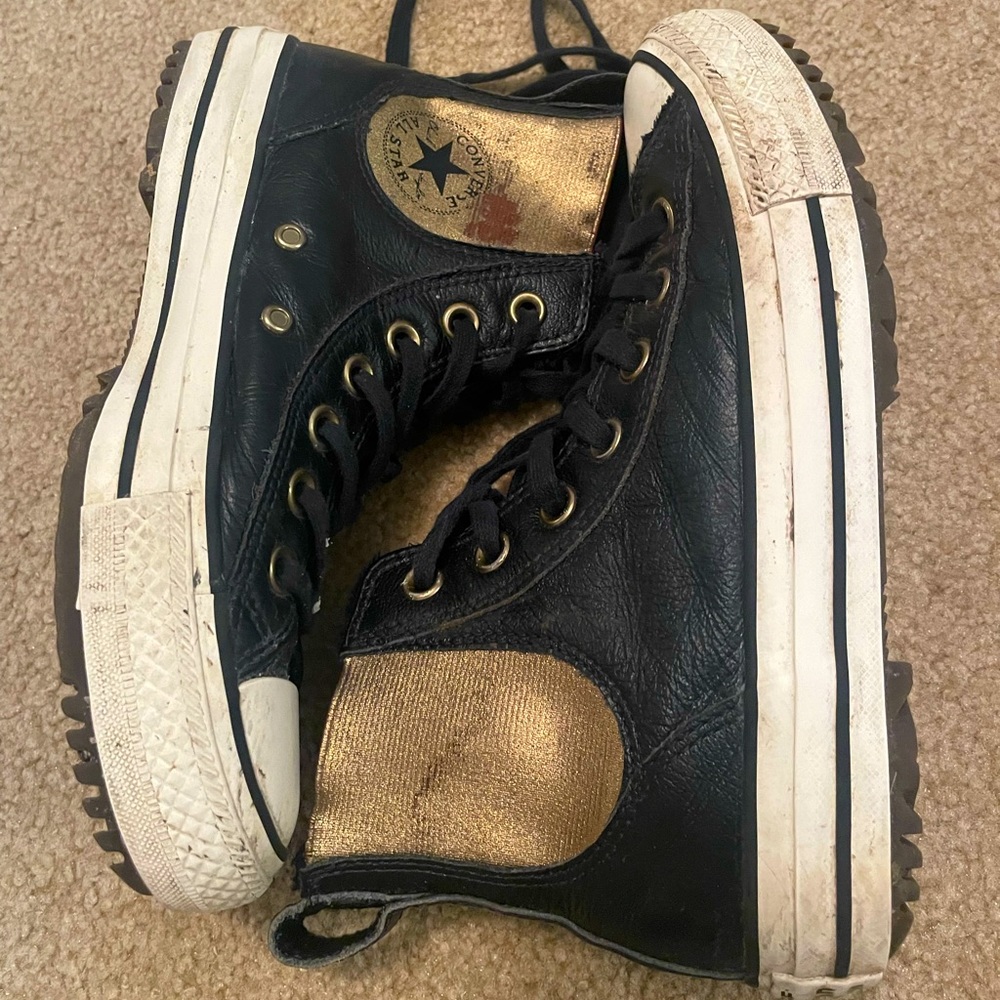 Platform Converse black and gold size 6